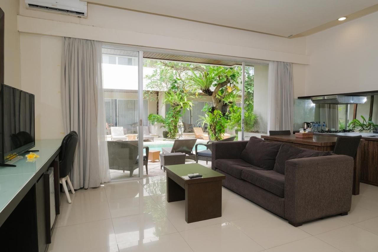 Swiss-Belcourt Sunset Aparthotel Seminyak Buitenkant foto