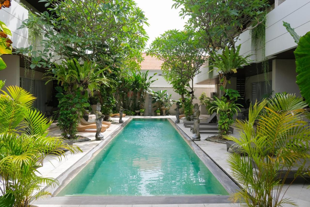 Swiss-Belcourt Sunset Aparthotel Seminyak Buitenkant foto