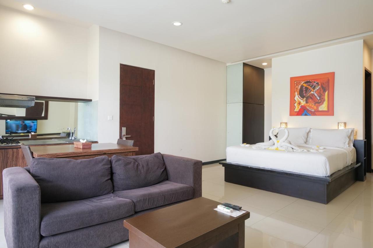 Swiss-Belcourt Sunset Aparthotel Seminyak Buitenkant foto
