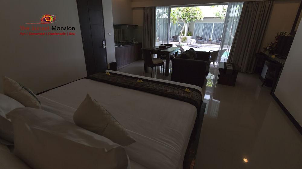 Swiss-Belcourt Sunset Aparthotel Seminyak Buitenkant foto