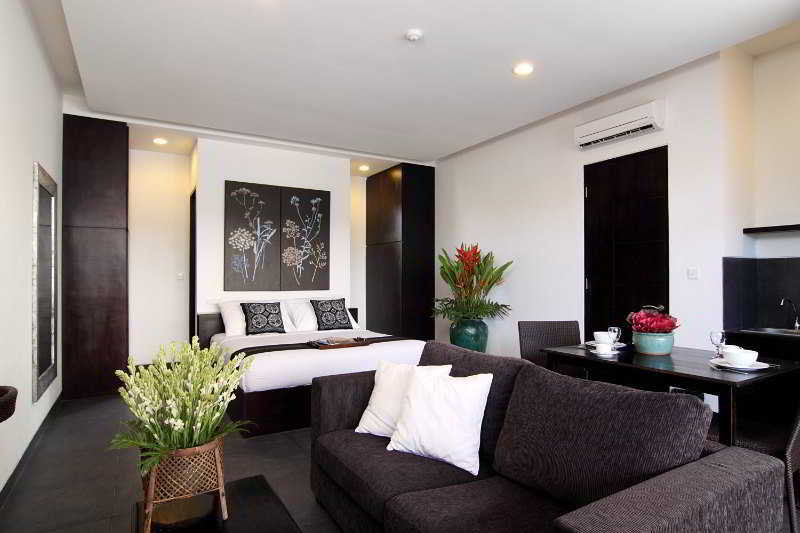 Swiss-Belcourt Sunset Aparthotel Seminyak Buitenkant foto